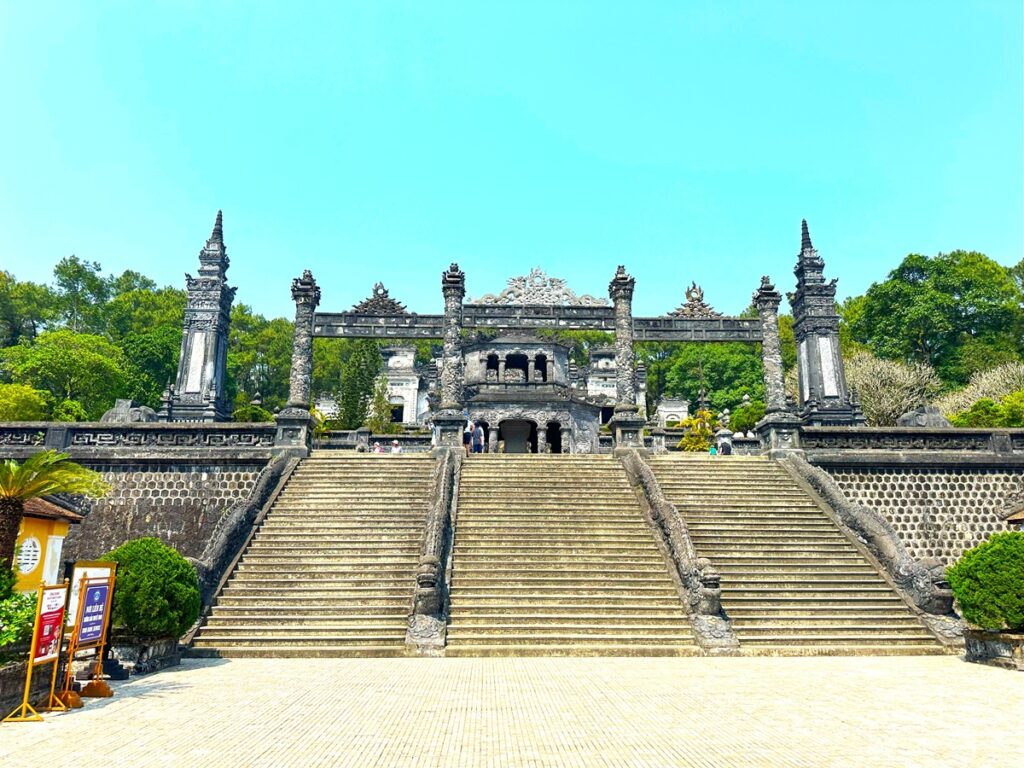 カイディン帝廟
