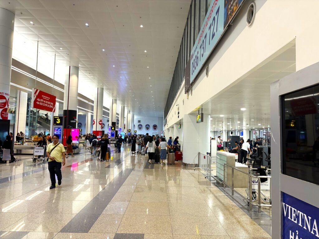 空港の荷物受け取りエリア