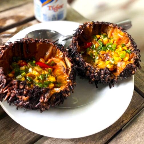 ウニ料理（ウニ焼き）：Nhum nướng mỡ hành（ヌム・ヌオン・モー・ハン）