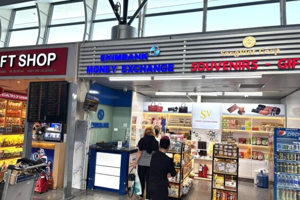 ダナン国際空港のEXIM BANK