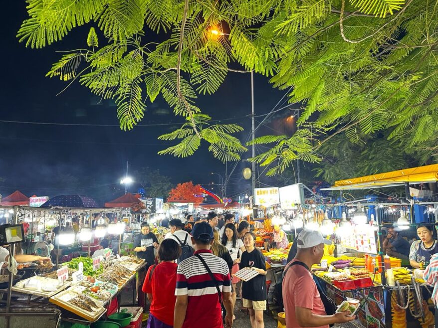 ソンチャナイトマーケット